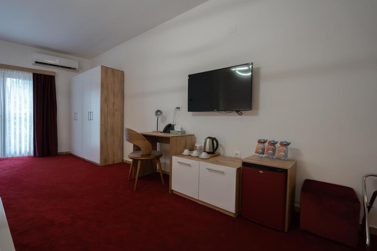Austrian Palace Hotel Skopje Bagian luar foto